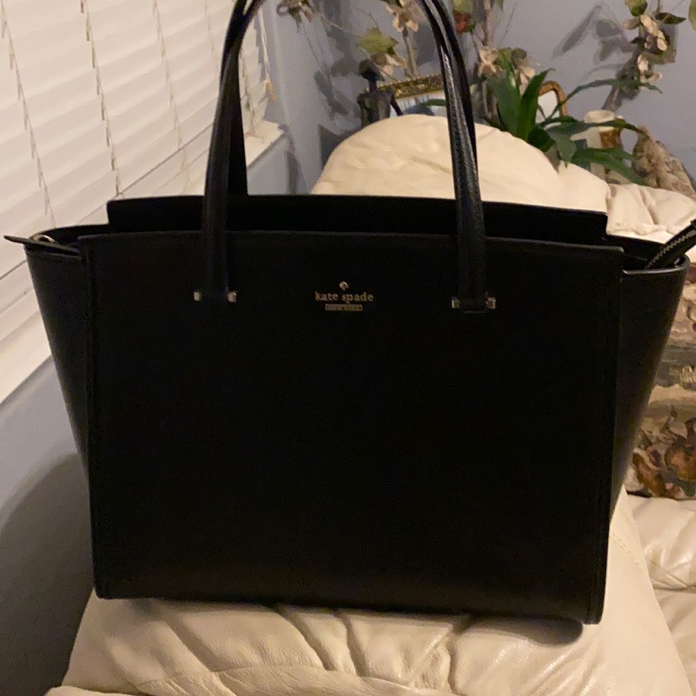Kate spade tote 👜 excellent condition